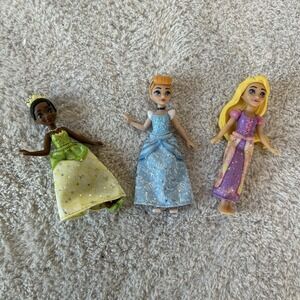 Mattel Disney Princess Small Doll w/ 3 Posable Dolls Sparkling Cinderella Tiana